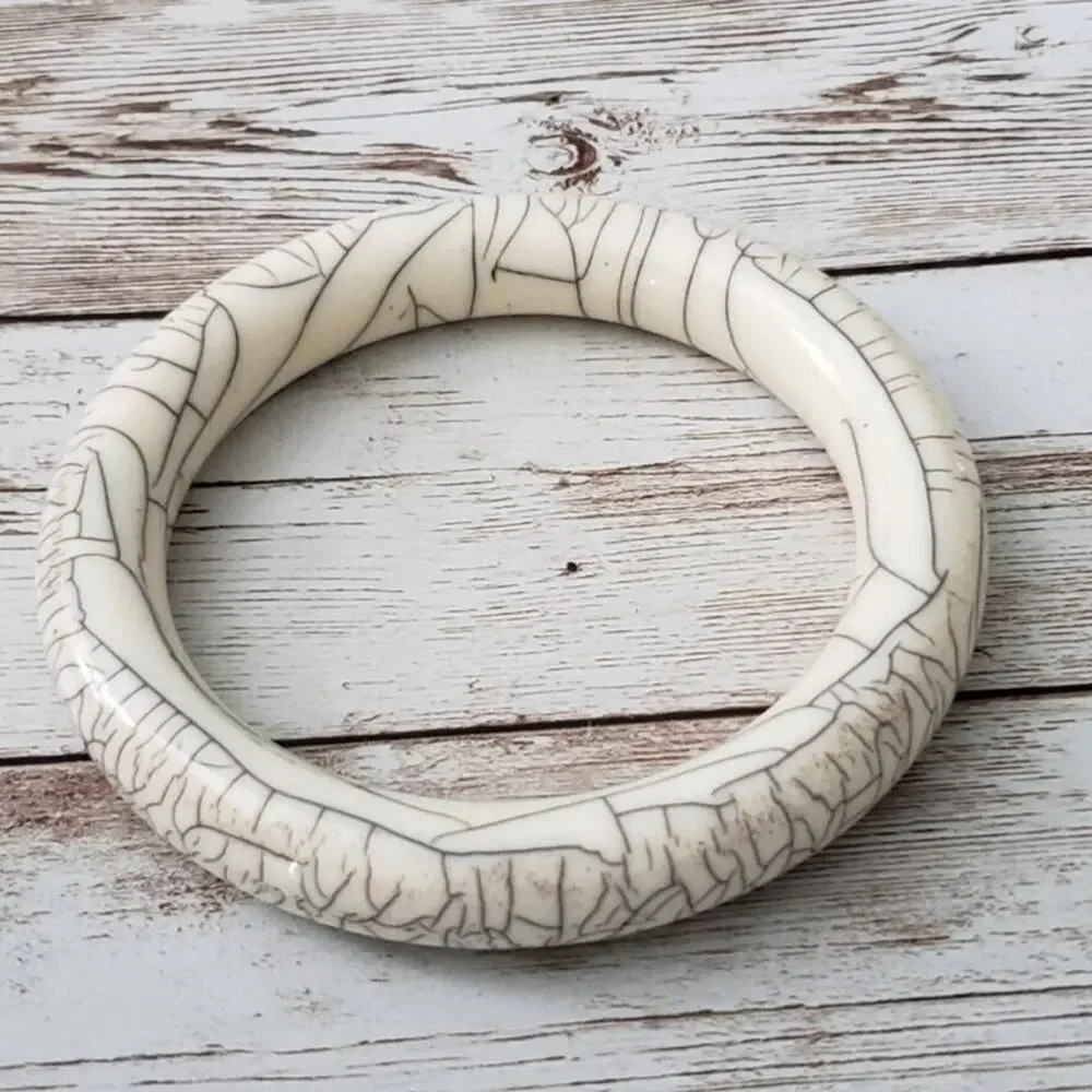 Vintage Bracelet / Bangle - Cream Stone Like Pattern Bangle